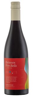 Between Five Bells Pinot Wine 2021`